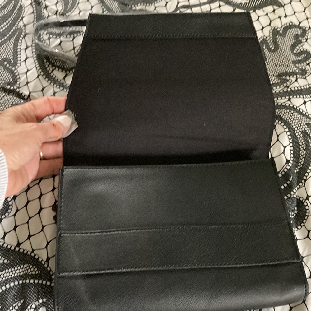 Purse - Picture 2 of 6